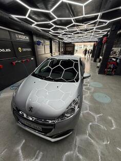 Peugeot - 208 - 1.6 hdi