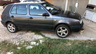 Volkswagen - Golf 3 - 1.8