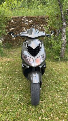 Peugeot - speedfight 2