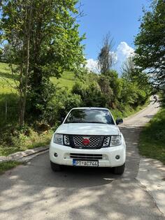 Nissan - Navara - 2.5