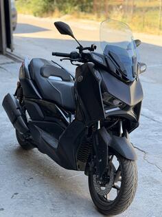 Yamaha - X max