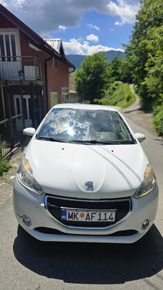 Peugeot - 208 - 1.4