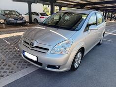 Toyota - Corolla Verso - 2.2 100 kw