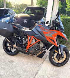 KTM - Super Duke 1290 GT Tech Pack +
