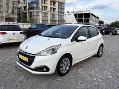 Peugeot - 208