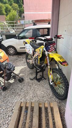 Suzuki - RMZ
