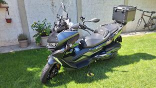 BMW - C400GT