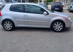 Volkswagen - Golf 5 - 1.9 TDI