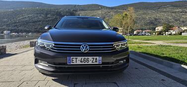 Volkswagen - Passat - 2.0 TDI