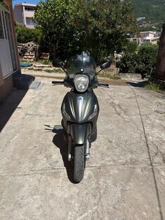 Piaggio - Beverly 300 S