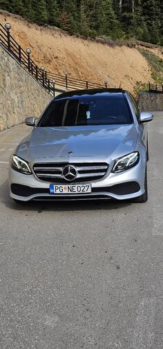 Mercedes Benz - E 220 - E220 4Matic
