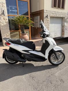Piaggio - Beverly 400