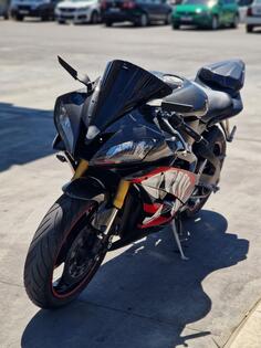 Yamaha - R6