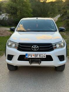 Toyota - Hilux - 2.4 110kw