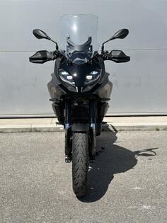 BMW - F 900 XR