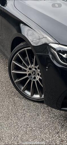 Mercedes Benz - E 220