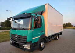Mercedes Benz - Atego 818 Kamion furgon + Rampa / LTK513
