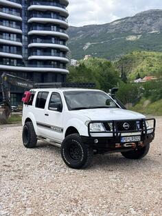 Nissan - Pathfinder - 2.5