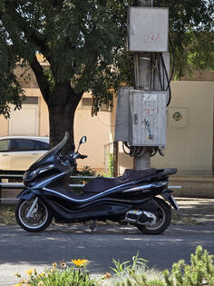 Piaggio - X 10