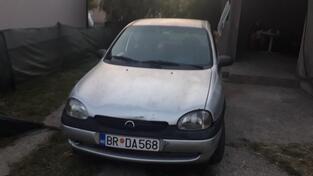 Opel - Corsa - 1.0