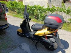 Kymco - Prodajem zbog Puta NOV