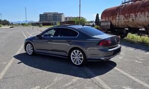 Volkswagen - Passat - 2.0 tdi
