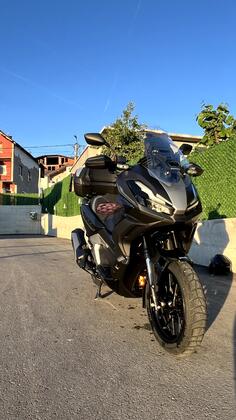 Honda - ADV