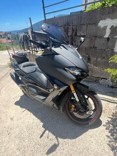 Yamaha - T max