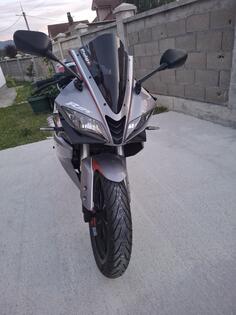 Yamaha - R125