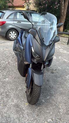 Yamaha - x-max 400