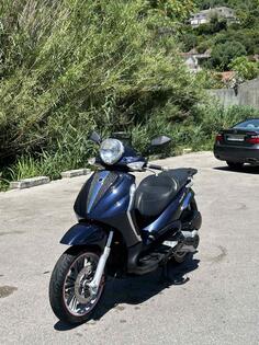 Piaggio - Bevrly 500