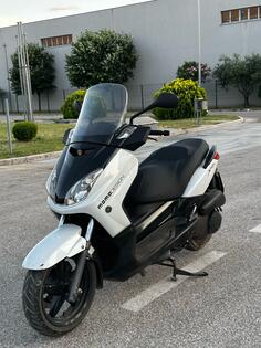 Yamaha - X-Max 250