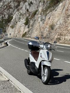 Piaggio - Beverly 300