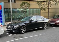 Mercedes Benz - E 220 - e 220 d