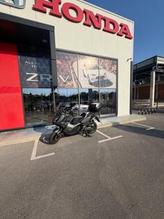 Honda - adv 350