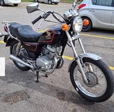 Honda - Custom 125