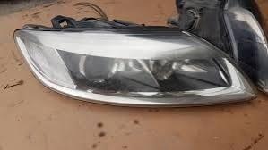 Right headlight for Audi - Q7    - 2007