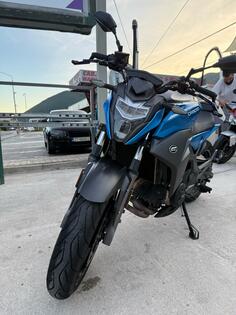 CFMoto - 650NK