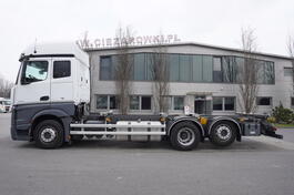 Mercedes Benz - Actros 2540 6x2 / 40.000 km / kabina za 5 osoba / BDF / 6 jedinica šasija kamiona...