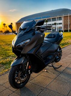 Yamaha - T-max 560