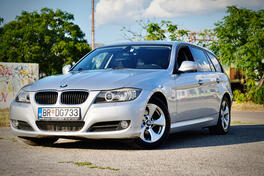 BMW - 320