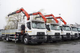 Renault - C320 P4x2 E6 + Fassi 5,6 t dizalica / 8 m dohvat / ravna platforma 15 EPAL / FHM-0175