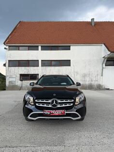 Mercedes Benz - GLA 180 - 180 D..AUTOMATIK