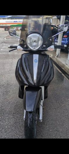 Piaggio - Beverly Tourer 250 ie.