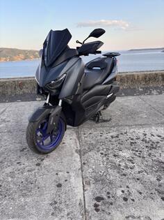 Yamaha - xmax300