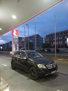 Mercedes Benz - ML 320 - ML 320