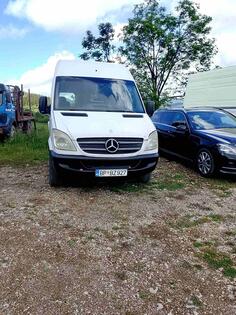 Mercedes Benz - 211