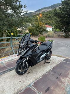 Kymco - AK 550