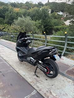 Kymco - AK 550