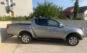 Mitsubishi - L200 - 2.5 TD